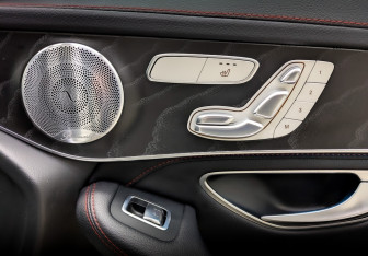 Подержанный автомобиль Mercedes-Benz GLC AMG 2017 года (26 фото)