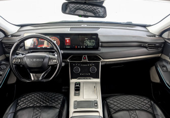 Подержанный автомобиль Exeed TXL 2022 года (14 фото)