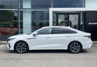 Подержанный автомобиль Chery Arrizo 8 2023 года (8 фото)