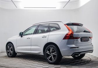 Подержанный автомобиль Volvo XC60 2020 года (7 фото)