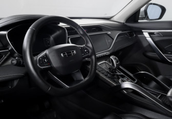 Подержанный автомобиль Geely Atlas Pro 2024 года (14 фото)