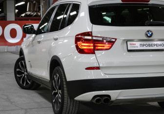 Подержанный автомобиль BMW X3 2014 года (23 фото)
