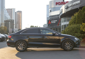 Подержанный автомобиль Audi A3 Sedan 2018 года (3 фото)