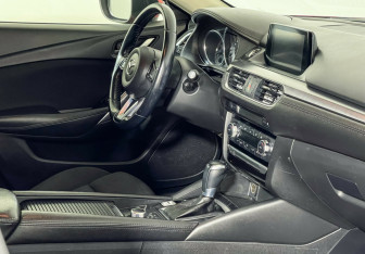Подержанный автомобиль Mazda 6 Sedan 2017 года (8 фото)