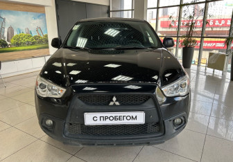 Подержанный автомобиль Mitsubishi ASX 2011 года (2 фото)