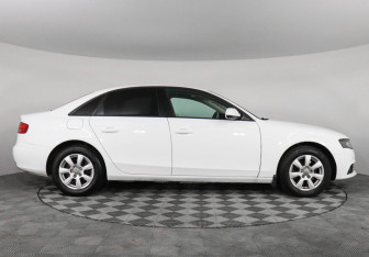 Подержанный автомобиль Audi A4 Sedan 2009 года (4 фото)