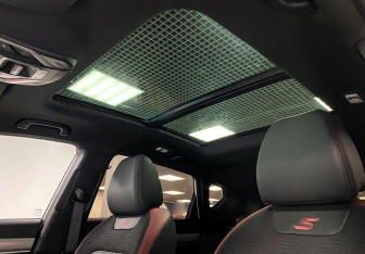 Подержанный автомобиль Geely Coolray 2022 года (12 фото)