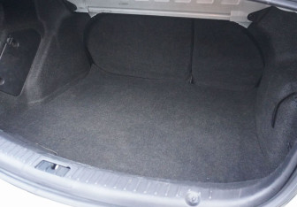 Подержанный автомобиль Mazda 3 Sedan 2010 года (9 фото)
