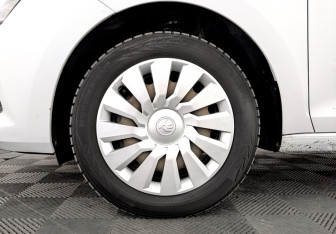 Подержанный автомобиль Skoda Rapid Liftback 2020 года (18 фото)