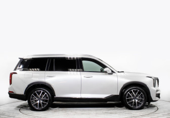 Подержанный автомобиль GAC GS8 2023 года (4 фото)