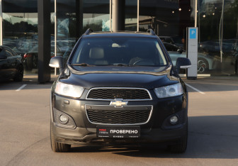 Подержанный автомобиль Chevrolet Captiva 2014 года (2 фото)