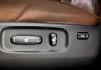 Подержанный автомобиль Toyota Land Cruiser Suv 2016 года (21 фото)