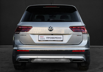 Подержанный автомобиль Volkswagen Tiguan 2018 года (5 фото)