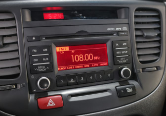 Подержанный автомобиль Kia Rio Hatchback 2011 года (16 фото)