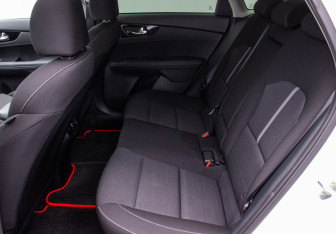 Подержанный автомобиль Kia Cerato Sedan 2021 года (11 фото)