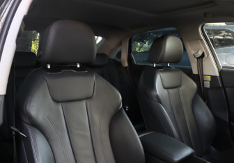 Подержанный автомобиль Audi A4 Sedan 2018 года (16 фото)