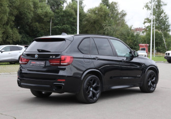 Подержанный автомобиль BMW X5 2014 года (5 фото)