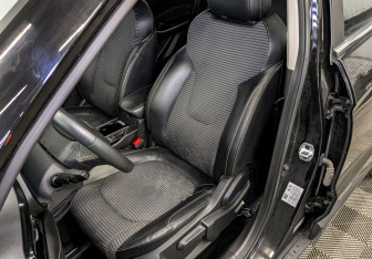 Подержанный автомобиль Москвич 3 2023 года (20 фото)