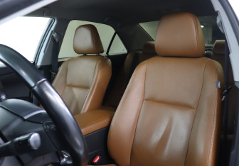 Подержанный автомобиль Toyota Camry Sedan 2017 года (17 фото)