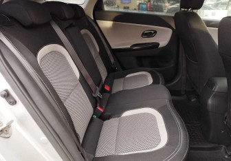 Подержанный автомобиль Kia Ceed Wagon 2013 года (11 фото)