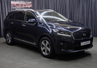 Подержанный автомобиль Kia Sorento 2019 года (3 фото)