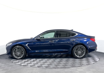 Подержанный автомобиль Genesis G70 2020 года (8 фото)