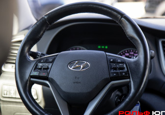 Подержанный автомобиль Hyundai Tucson 2017 года (11 фото)