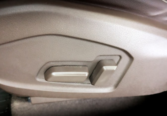 Подержанный автомобиль FAW Bestune T77 2022 года (21 фото)