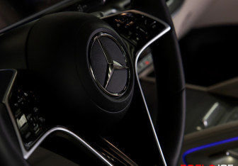 Подержанный автомобиль Mercedes-Benz GLE 2025 года (19 фото)