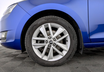 Подержанный автомобиль Skoda Rapid Liftback 2019 года (18 фото)