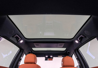 Подержанный автомобиль LiXiang L7 2024 года (15 фото)