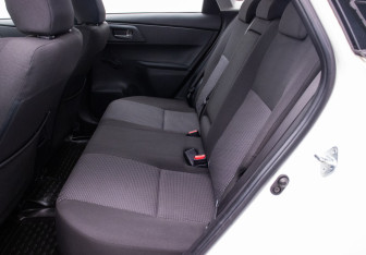 Подержанный автомобиль Toyota Auris Hatchback 2013 года (11 фото)
