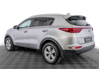 Подержанный автомобиль Kia Sportage 2017 года (7 фото)