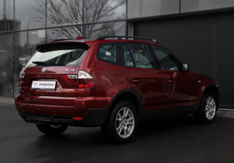Подержанный автомобиль BMW X3 2008 года (5 фото)
