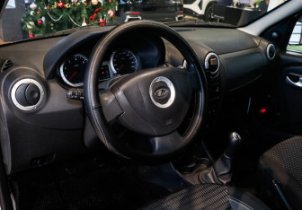 Подержанный автомобиль LADA (ВАЗ) Largus Wagon 2014 года (7 фото)