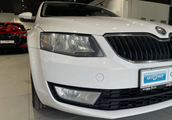 Подержанный автомобиль Skoda Octavia Wagon 2014 года (9 фото)