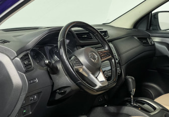 Подержанный автомобиль Nissan Qashqai 2020 года (13 фото)