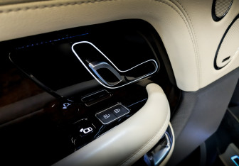 Подержанный автомобиль Land Rover Range Rover 2020 года (21 фото)