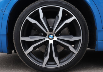 Подержанный автомобиль BMW X2 2018 года (23 фото)