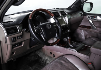 Подержанный автомобиль Lexus GX 2010 года (15 фото)