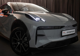 Подержанный автомобиль Zeekr X 2023 года (27 фото)