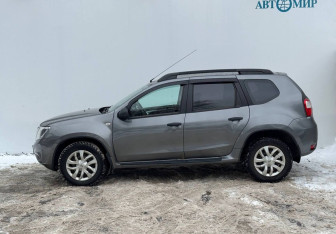 Подержанный автомобиль Nissan Terrano 2014 года (5 фото)