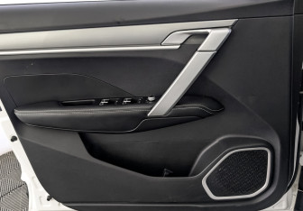 Подержанный автомобиль Geely Coolray 2023 года (19 фото)