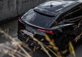Подержанный автомобиль Lamborghini Urus 2020 года (20 фото)