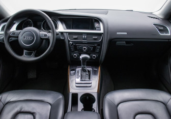 Подержанный автомобиль Audi A5 Liftback 2015 года (13 фото)
