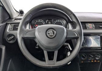 Подержанный автомобиль Skoda Rapid Liftback 2019 года (22 фото)