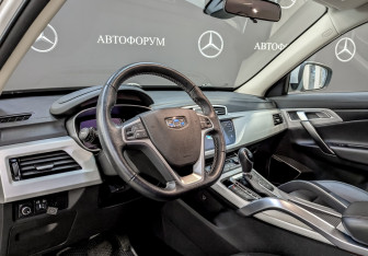 Подержанный автомобиль Geely Atlas 2021 года (16 фото)