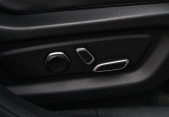 Подержанный автомобиль Changan UNI-K 2023 года (10 фото)