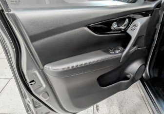 Подержанный автомобиль Nissan Qashqai 2020 года (18 фото)