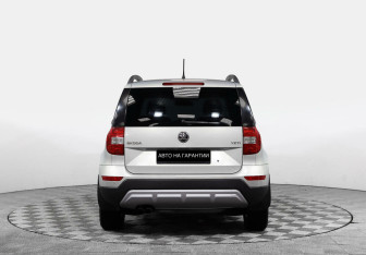 Подержанный автомобиль Skoda Yeti 2014 года (4 фото)